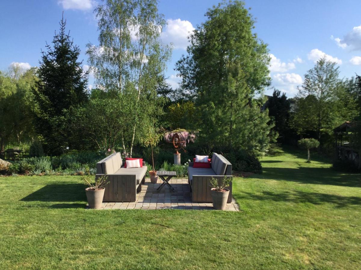Bed and Breakfast Les Epis Du Vent Adilly Exterior foto