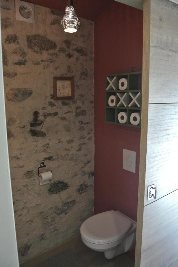 Bed and Breakfast Les Epis Du Vent Adilly Exterior foto