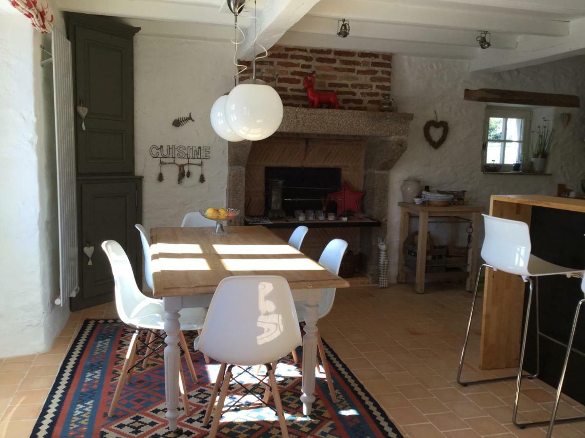 Bed and Breakfast Les Epis Du Vent Adilly Exterior foto